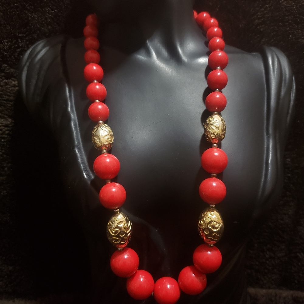 80s red and gold beaded choker